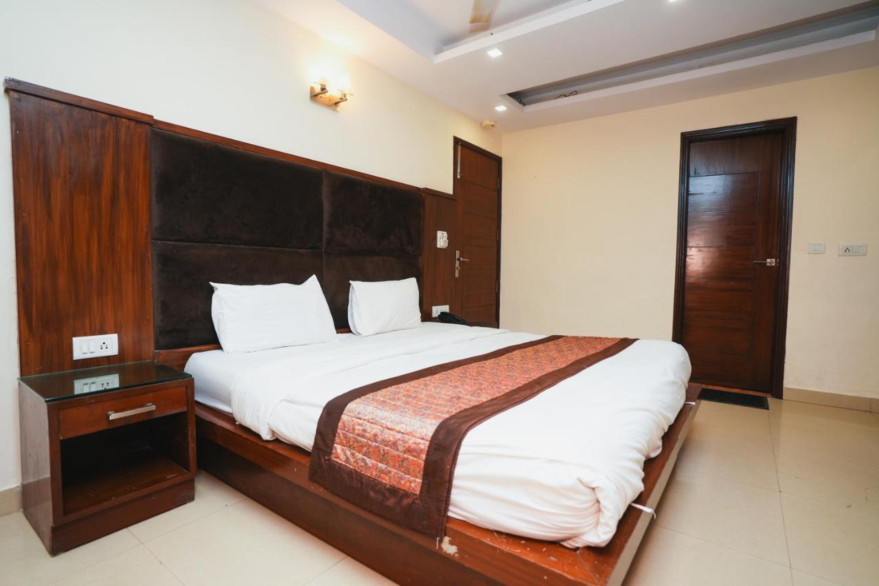 Hotel High 5 Land دلهي المظهر الخارجي الصورة